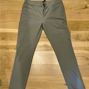 Vuori Men's Tan Chinos